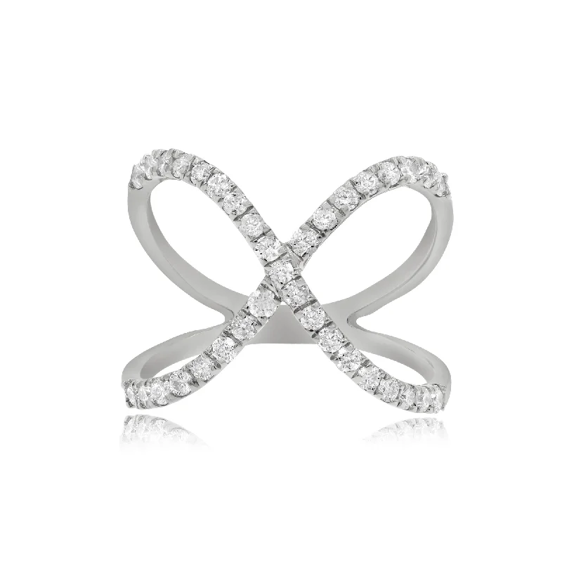 0.71ct Diamond Ring set in 14KT White Gold / FORR6328B1