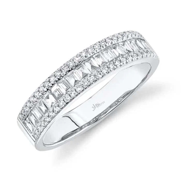 Shy Creation Diamond Baguette Band in 14K White Gold