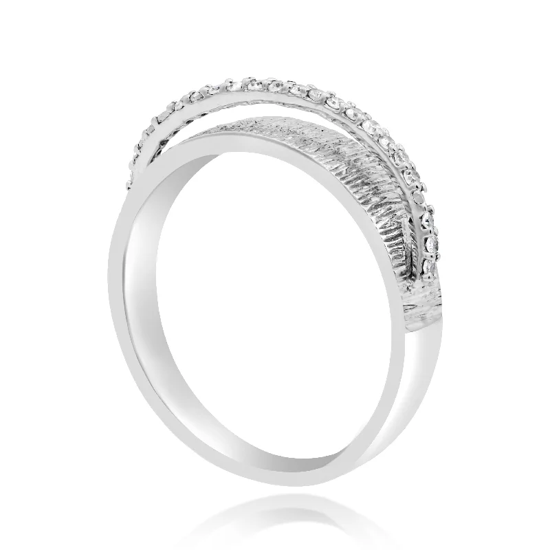 0.14ct Diamond Ring set in 14KT White Gold / GR2167