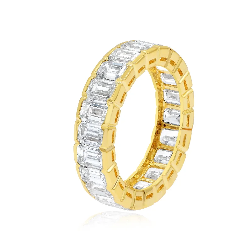 6.86ct Diamond Ring set in 18KT Yellow Gold / RN347A